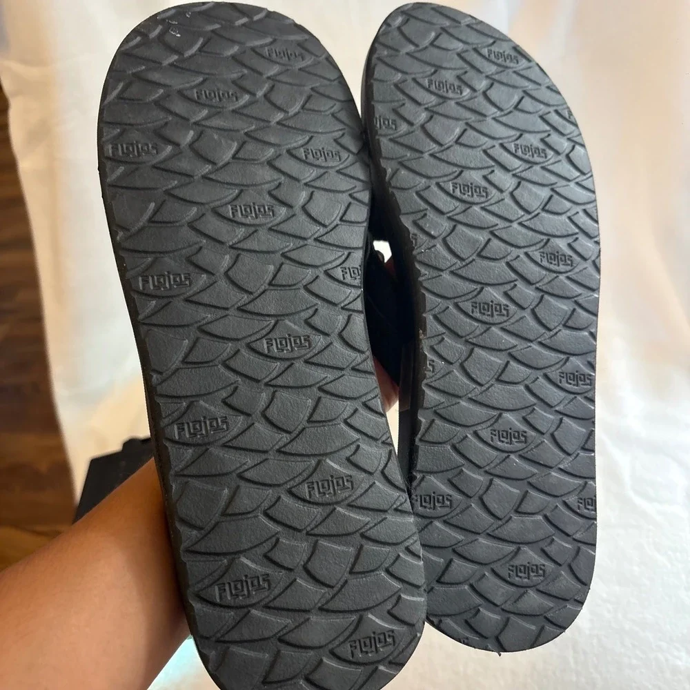 Flojos Mens Black Thong Sandals Flip Flops Size 11 Cushioned Beach Shoes